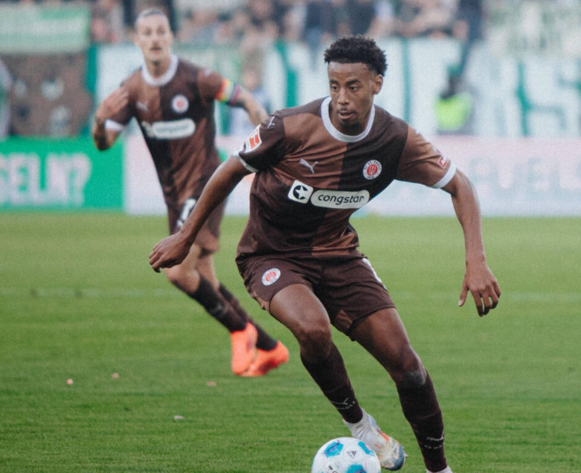 九游官网 -关于尤文图斯迎德国杯关键赛，今晚再遭质疑，悬念犹存，团队化学反应显著的信息